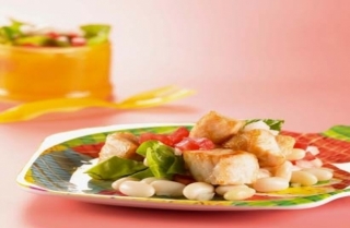 Pescaditos con ensalada de frejol verde